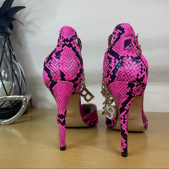 NEW Bebe Women’s Pink Fuchsia Snake Print’ Decor’ Ankle Strap Stiletto Heels - Picture 3 of 4